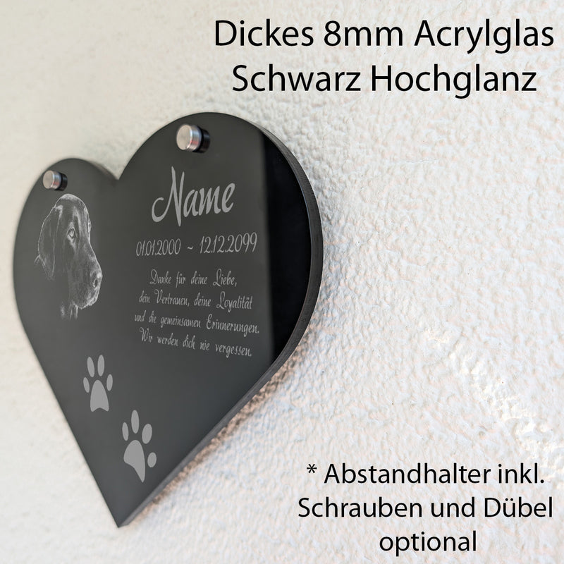 Acrylglas Tier Grabschmuck als Herz Schwarz Hochglanz mit Foto Lasergravur Wandhalterung